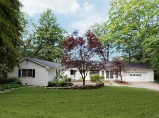 223 Hickok Rd, New Canaan, CT 06840