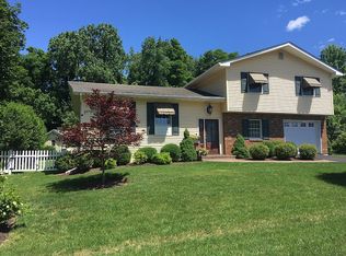 4 Peters Pass, Port Ewen, NY 12466