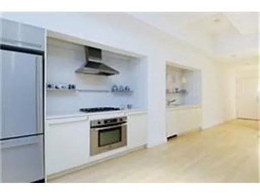 Rented by Douglas Elliman | media 22