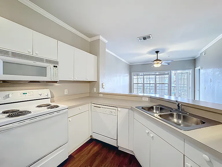 3593 Conroy Rd — Photo 10