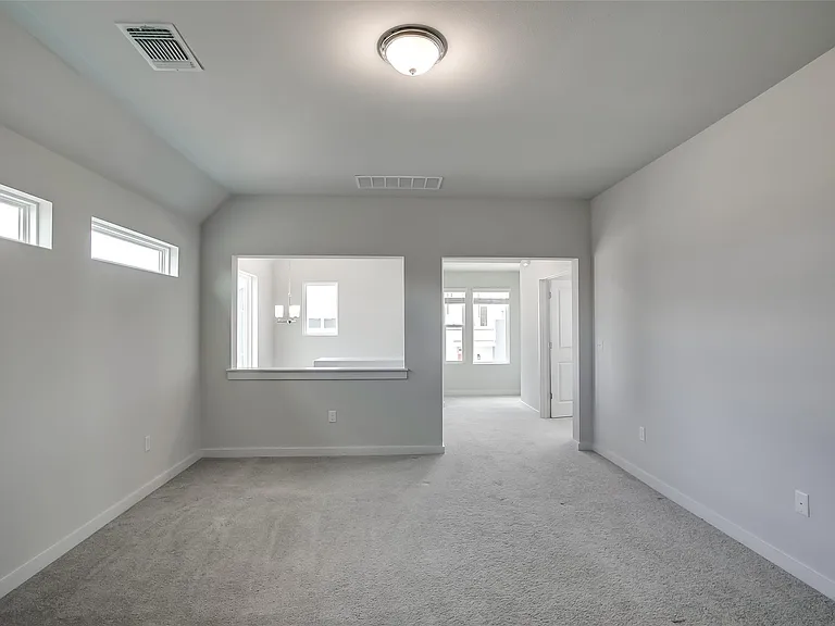 15107 Forum Ave — Photo 15