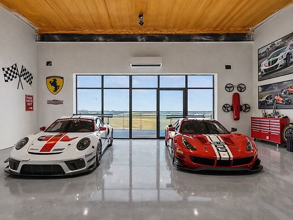 3rd image of 400 Fast Ln #9