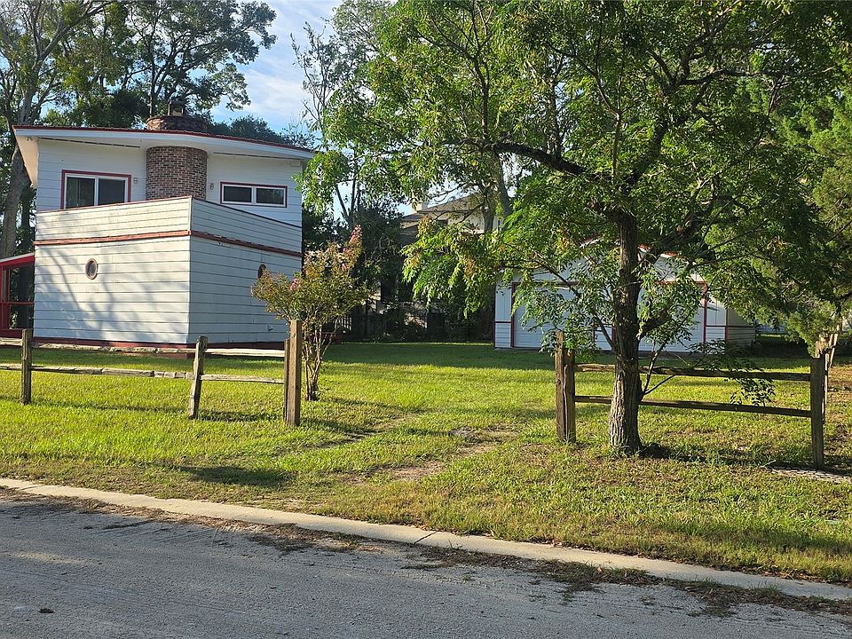 1st image of 816 Ladies St