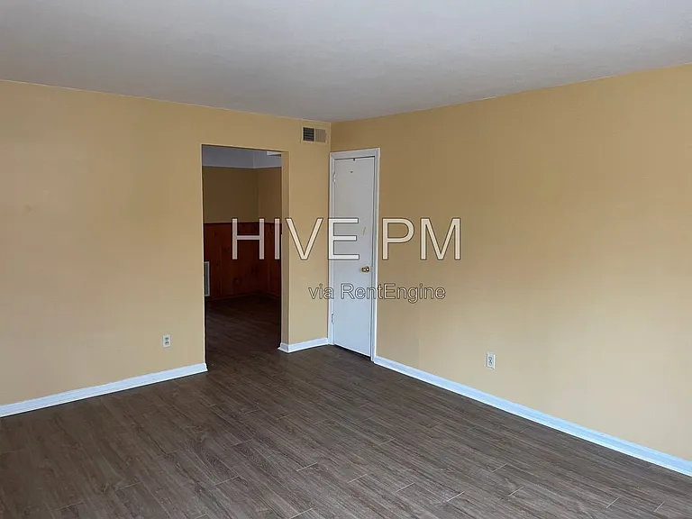 2524 Flanigan Ct #2 — Photo 3