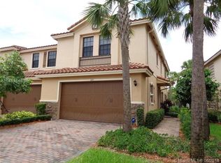 123 Riverwalk Cir E, Plantation, FL 33325