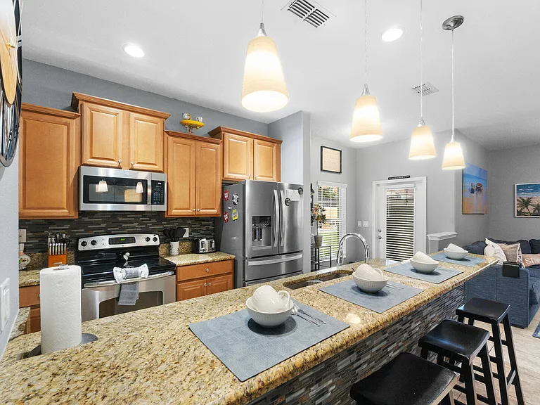 Candy Palm Rd — Photo 10