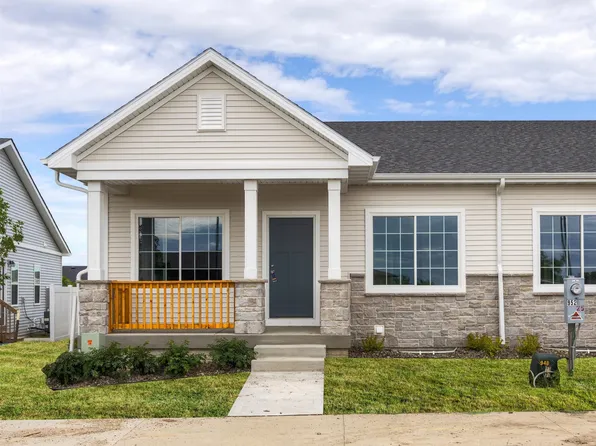 952 Sawgrass Dr, Norwalk, IA 50211