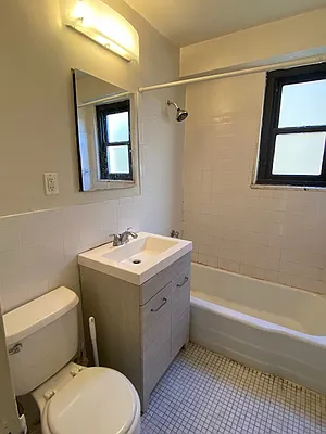Rented by REAL New York | media 27