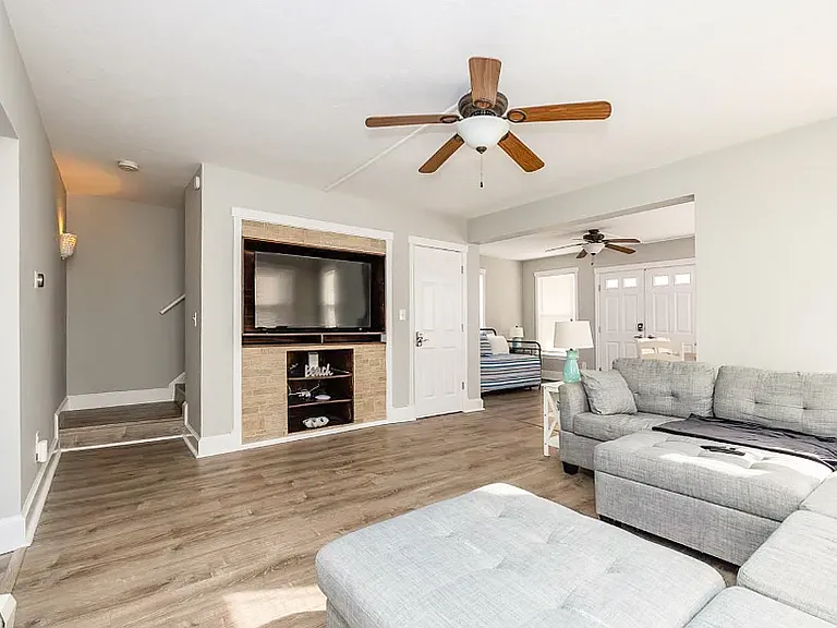 17 Pleasant Ave — Photo 8
