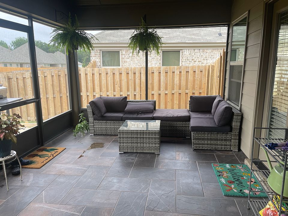1st image of 836 Hedgefield Way