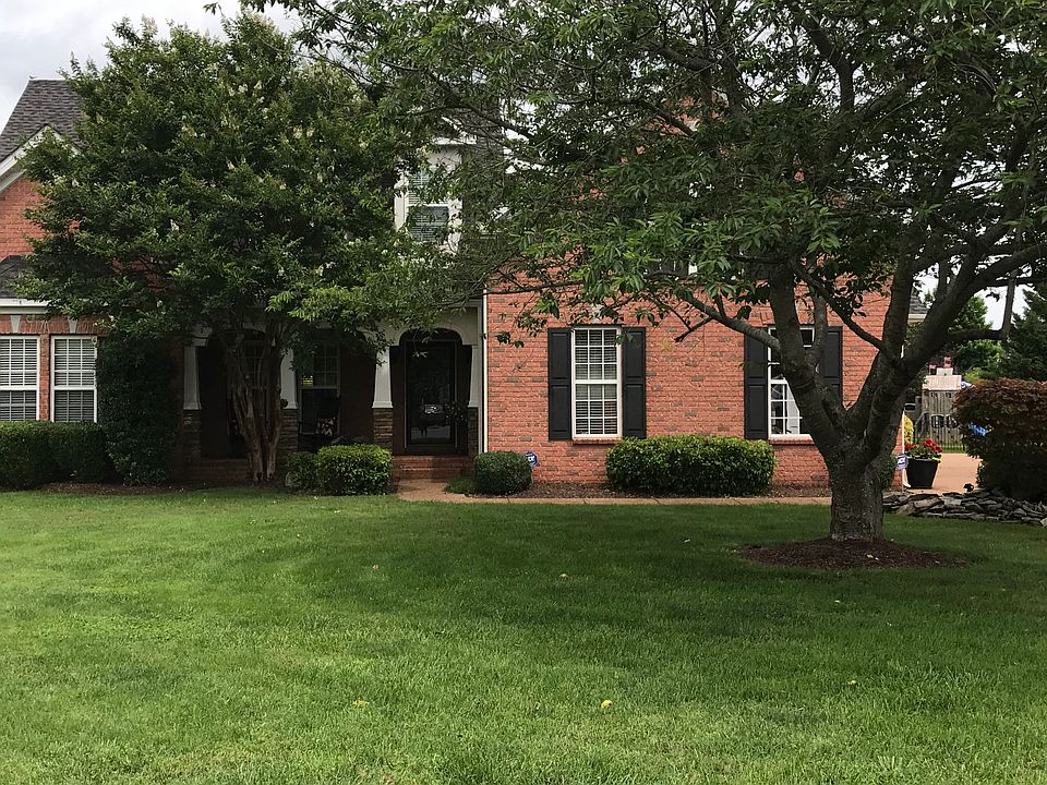 2nd image of 2412 Delano Ct