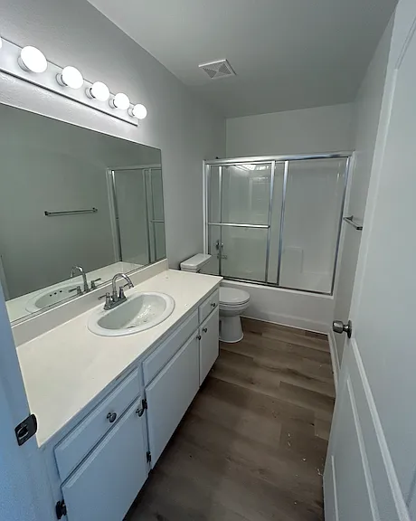14359 Haynes St #5 — Photo 11