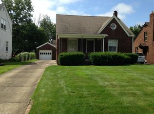 227 Wychwood Ln, Youngstown, OH
