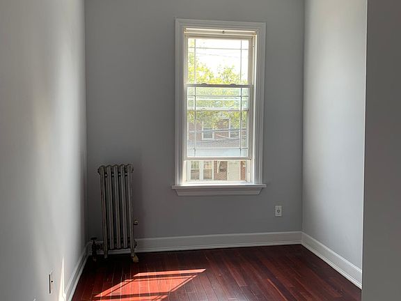 4th image of 285 Logan Ave APT 2