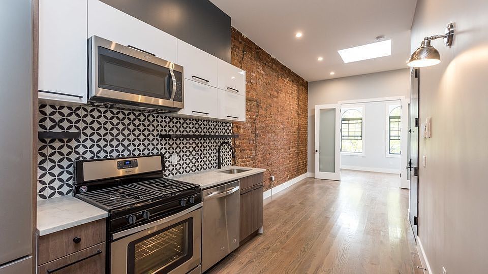 1st image of 368 Palmetto St APT 3R