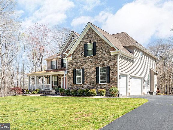 3rd image of 89 Saint Michaels Ct