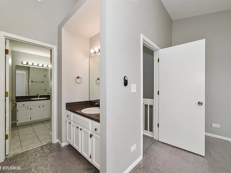 1326 Brunswick Ct — Photo 3