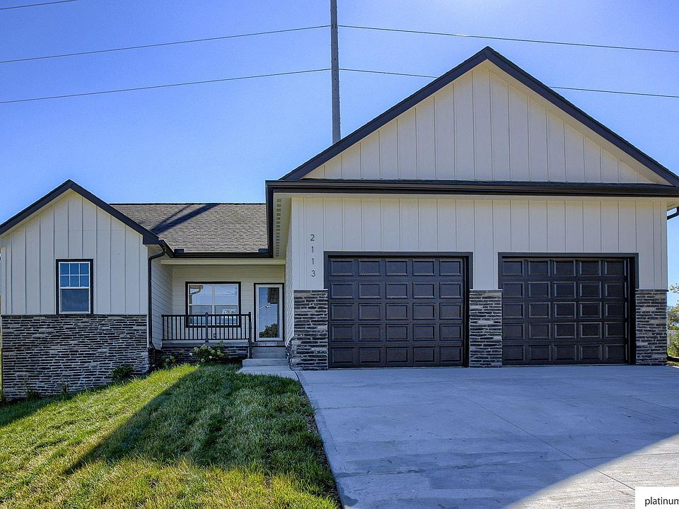 1st image of 2113 N 151st Ave Cir