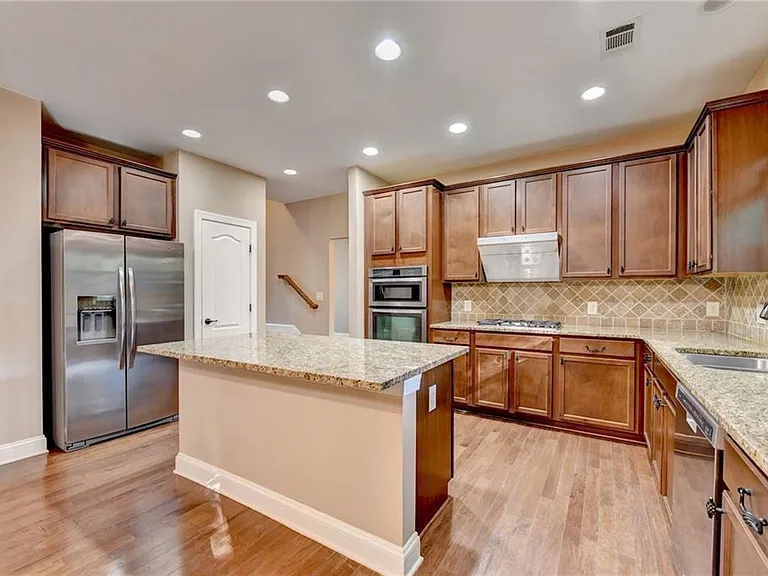 3709 Union Park Dr — Photo 18