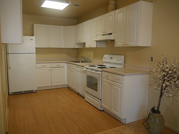 3rd image of 18634 Sage Way