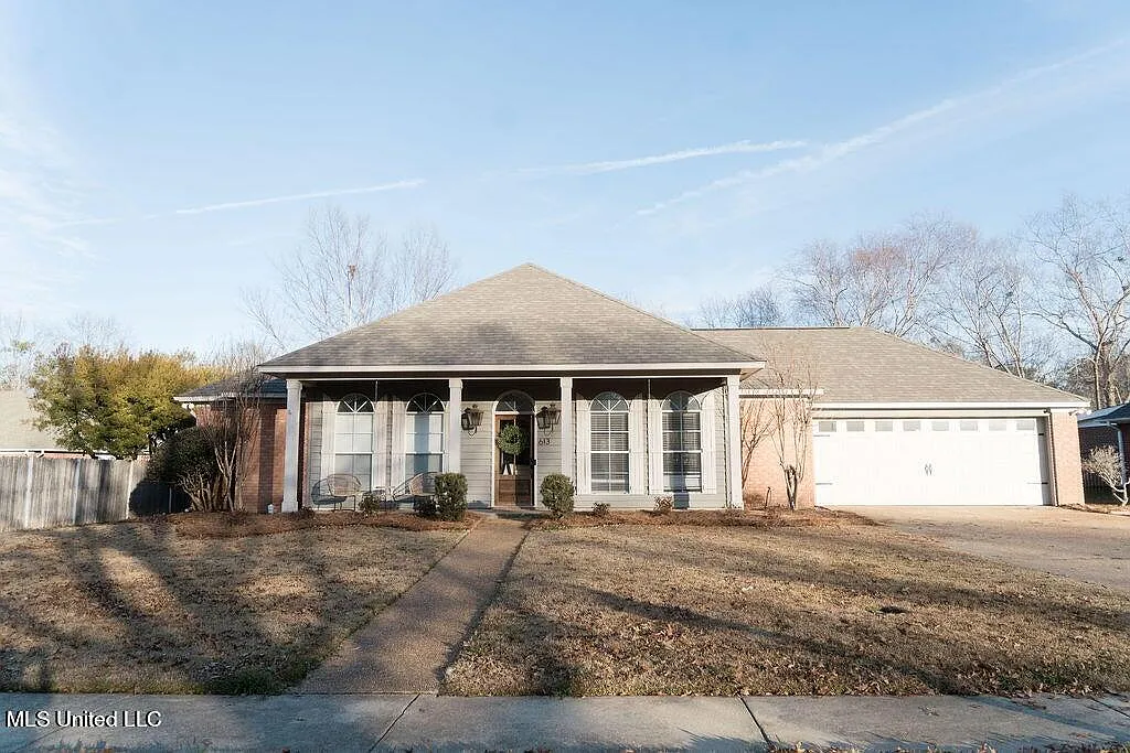 3 bed, 2.0 bath, 1636 sqft, $2,500 — Photo 1