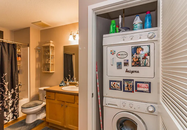 Vantage Flats Apartments — Photo 7