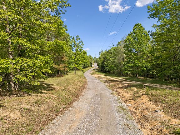 2nd image of 2901 Campground Rd