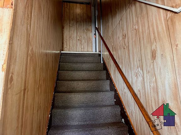 3rd image of 8 Elmore St APT 4