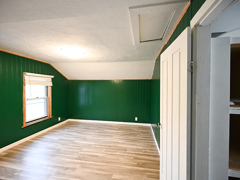 219 S 7th St — Photo 28