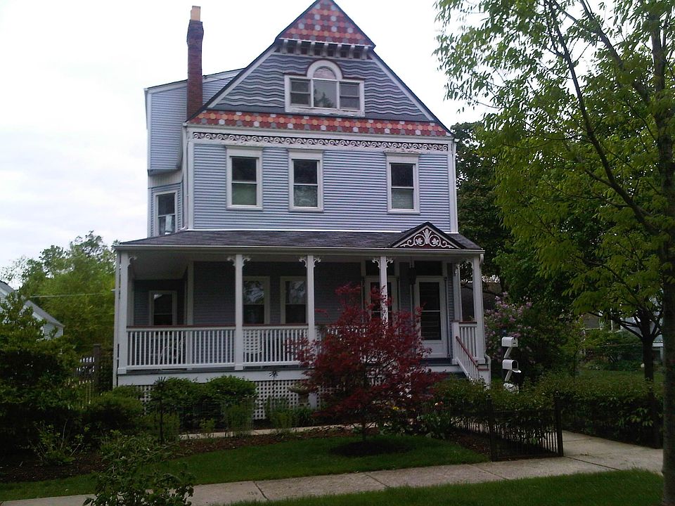 Victorian Larch Apartment -3rd floor