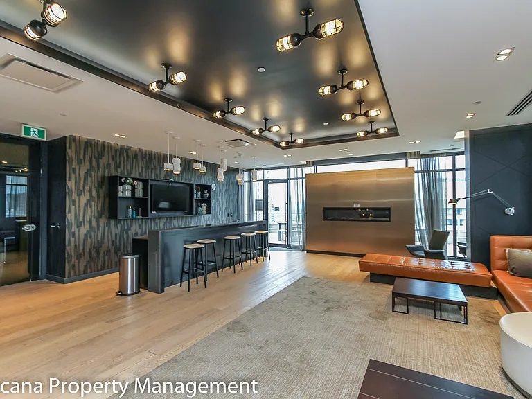 255 Bay St #1008 — Photo 23