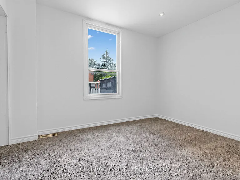 1303 Woodbine Ave — Photo 16
