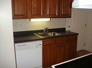 4044 Olive St APT E, Saint Louis, MO 63108