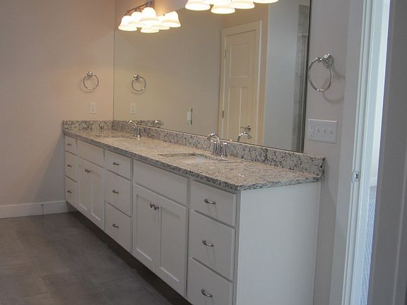5th image of 2292 East Hampton Hills Lane