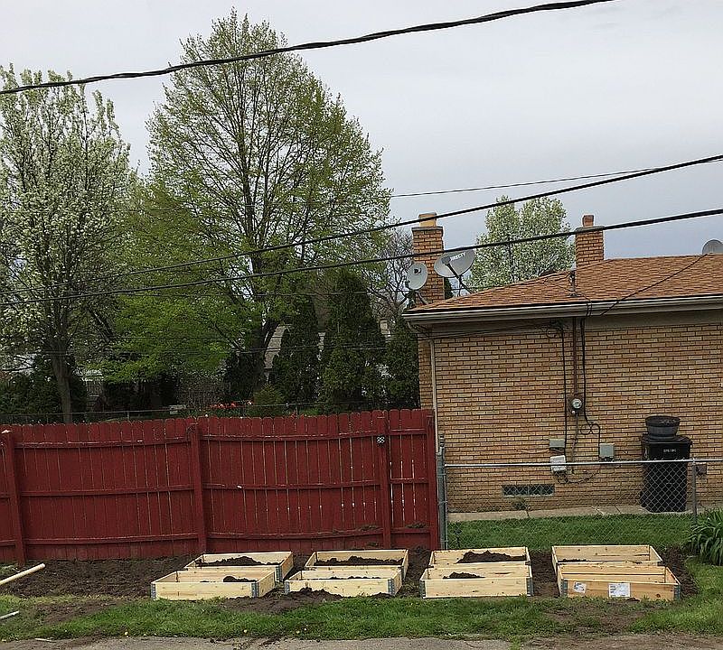 2nd image of 27203 Groveland St