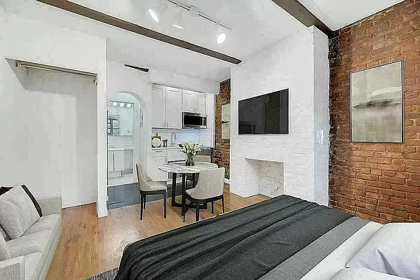 Rented by REAL New York | media 12