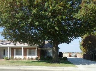 2470 Country Club Ln, Selma, CA