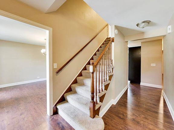 4th image of 3575 Donovan Dr