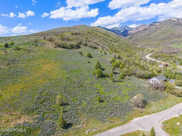 4998 E Snowflake Dr, Eden, UT 84310