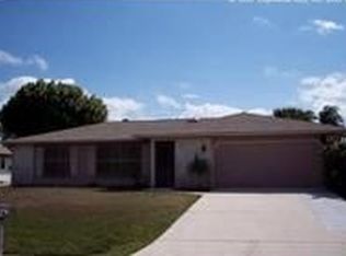 1202 SE Mendavia Ave, Port Saint Lucie, FL 34952
