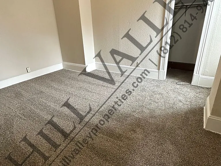 654 Deming St — Photo 5