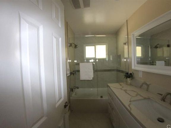 5th image of 3507 S Flemington Dr