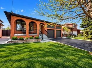 19 Hamer Blvd, Toronto, ON M9R4A8