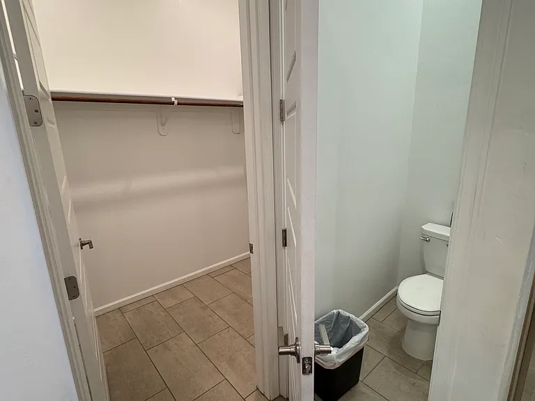 12445 N Appling Ave — Photo 22