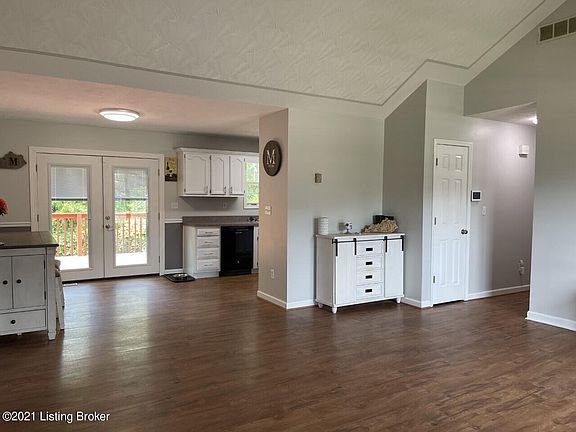 5th image of 343 River Oaks Dr