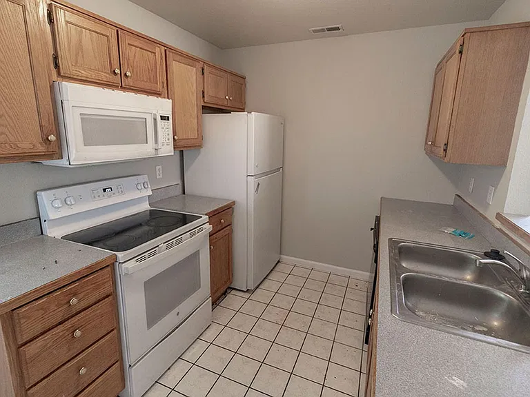 1412 N Frideriki Dr — Photo 5