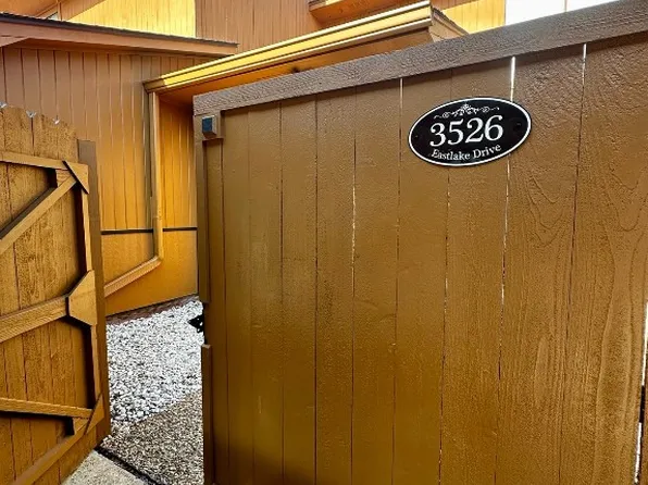 3526 Eastlake Dr, Shreveport, LA 71105