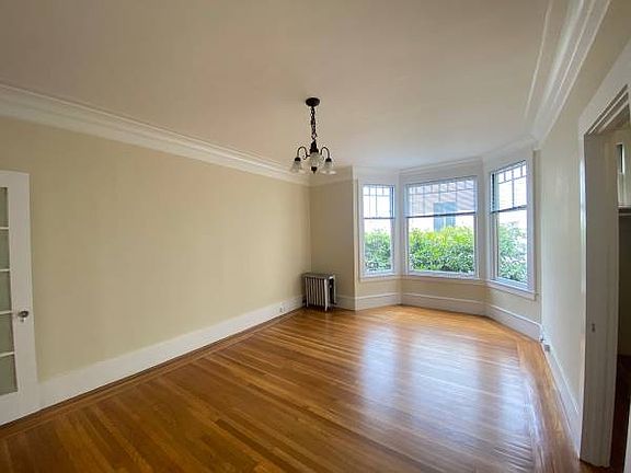 4th image of 2146 Van Ness Ave #7