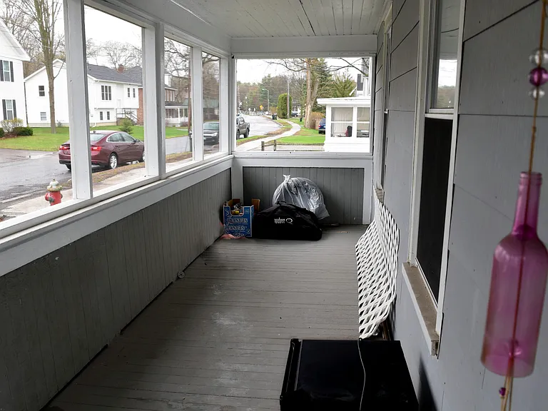 27 North St #A — Photo 8