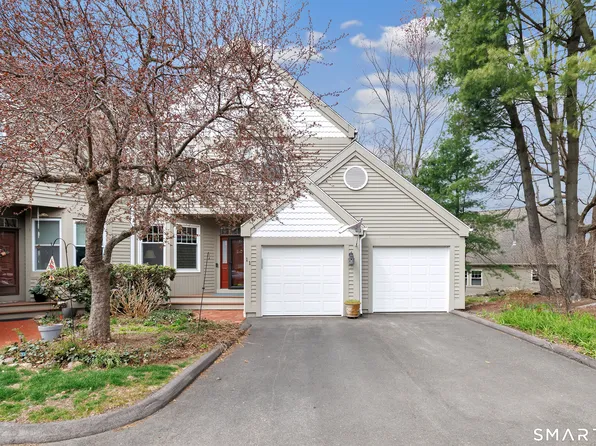 11 Greystone #11, Shelton, CT 06484